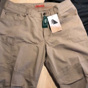 Men’s LL Bean cargo pants